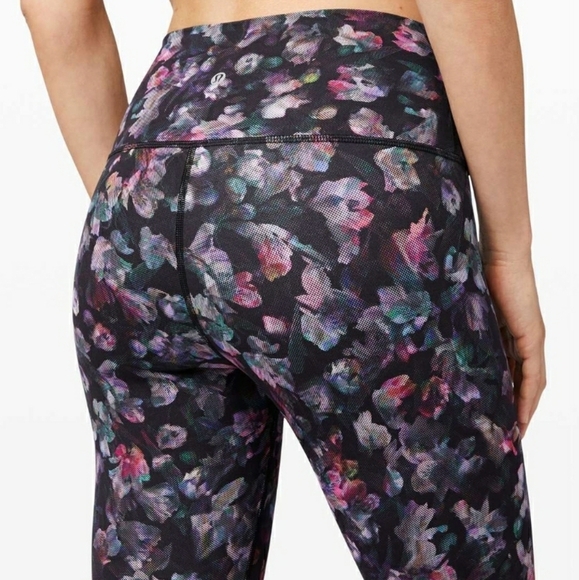 Lululemon Wunder Under Leggings - Picture 3 of 8